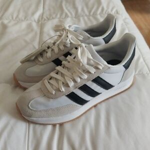 Retro Adidas Run 70's W8